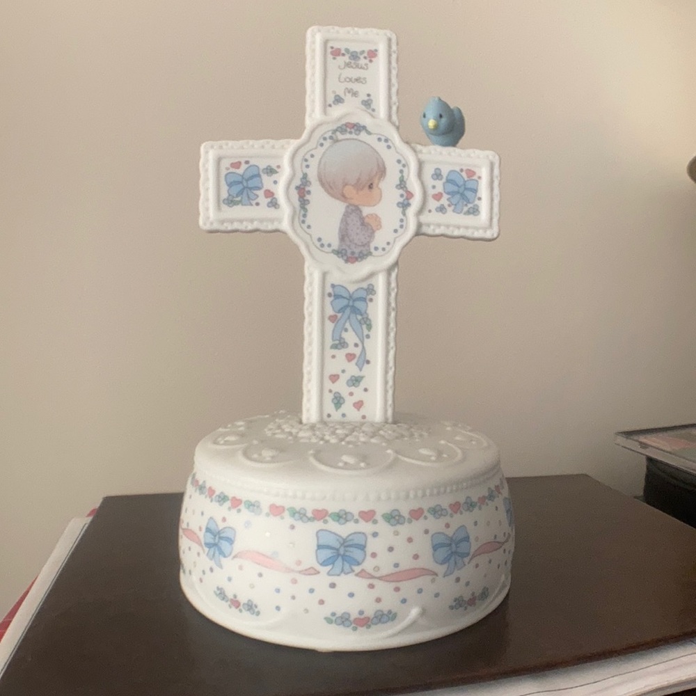 Vintage 1992 Precious Moments musical cross by Enesco.